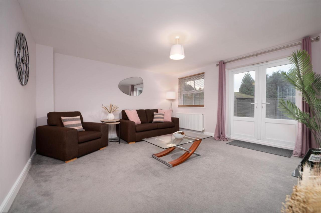 Stunning 3 Bed With Parking & Garden Villa Market Rasen Exterior photo