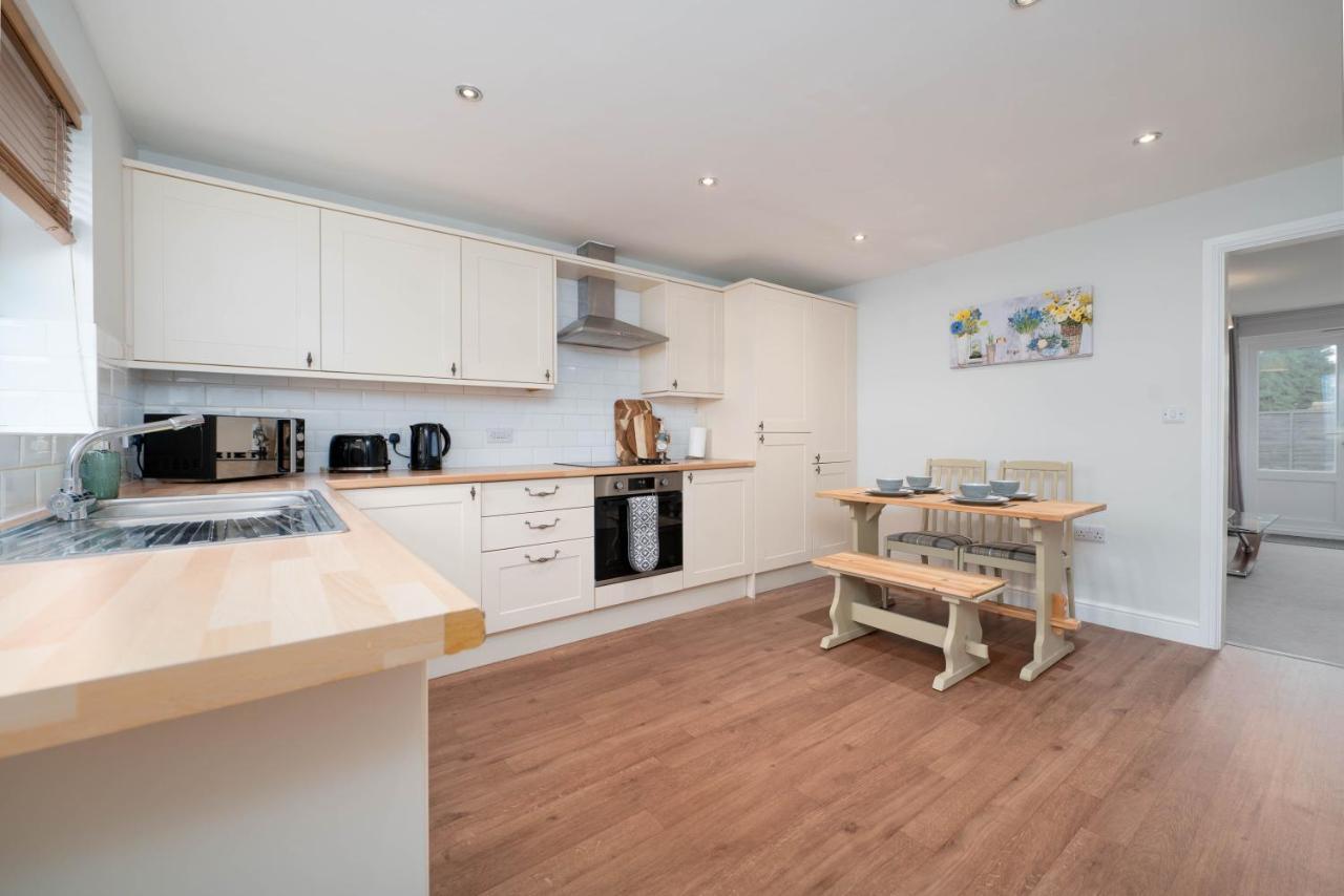 Stunning 3 Bed With Parking & Garden Villa Market Rasen Exterior photo