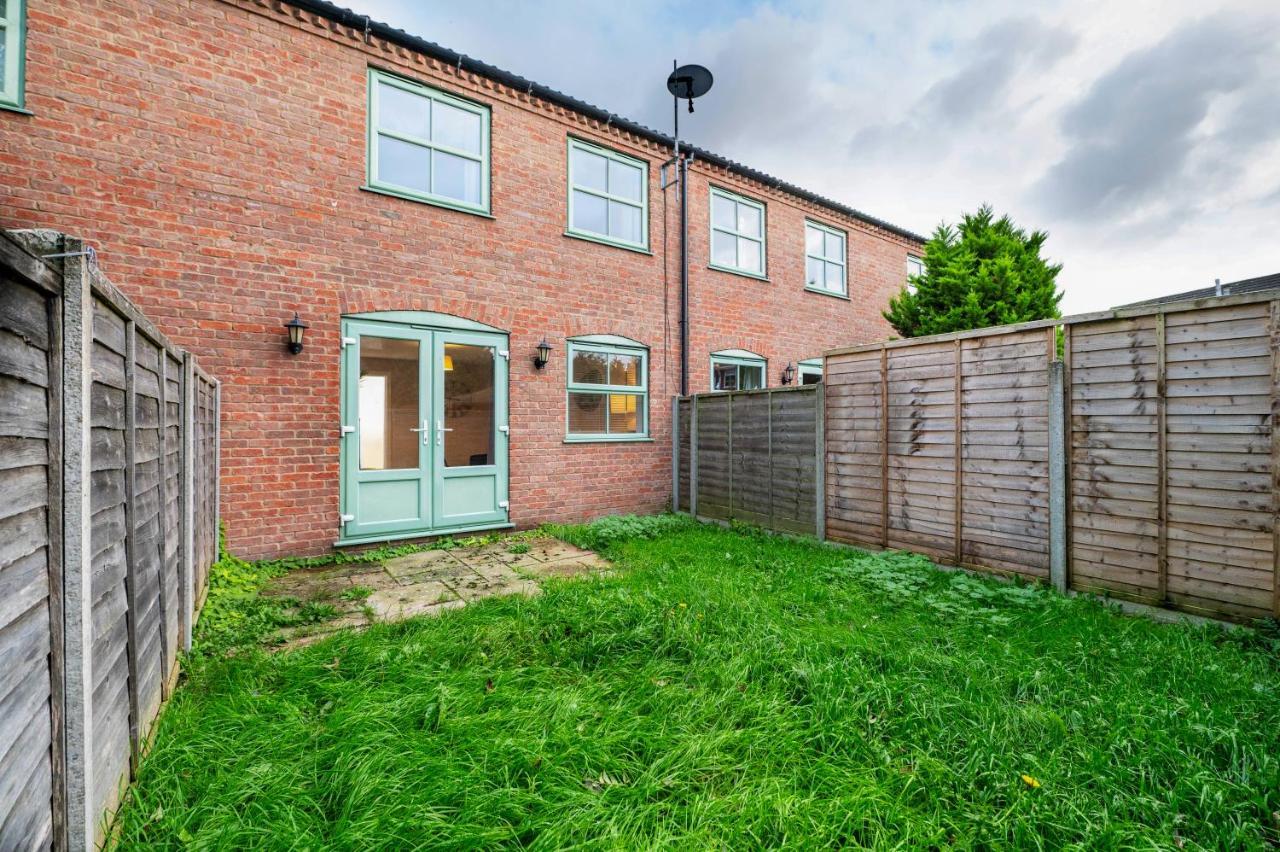 Stunning 3 Bed With Parking & Garden Villa Market Rasen Exterior photo